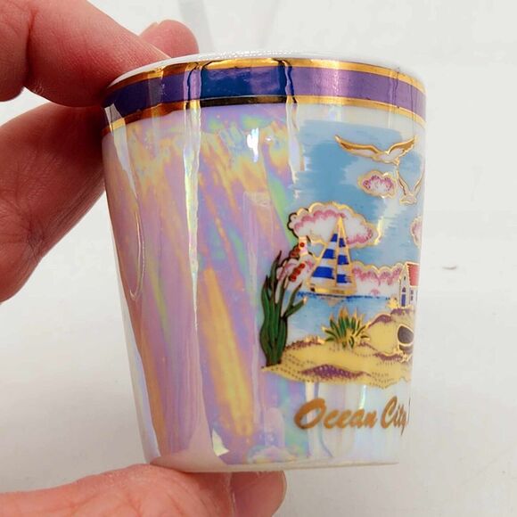 Ocean City MD Ocean Beach Scene Iridescent Shot Glass Collectible Souvenir - Picture 5 of 8